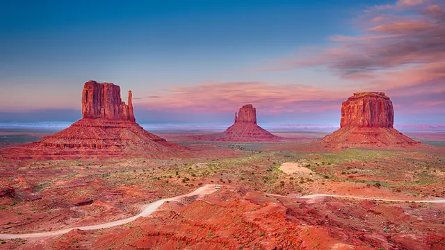Scenic landcape hero image of Monument Valley, Arizona.